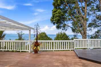 122 Otitori Bay Road, Titirangi