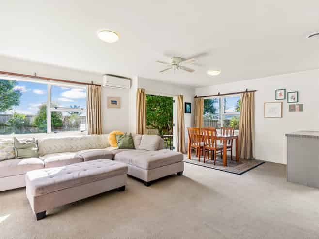 1/2 Wallace Road, Ranui