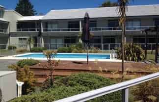 8 (C1/300  Lake Terrace, Taupo