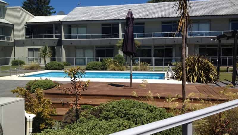 8 (C1/300  Lake Terrace, Taupo