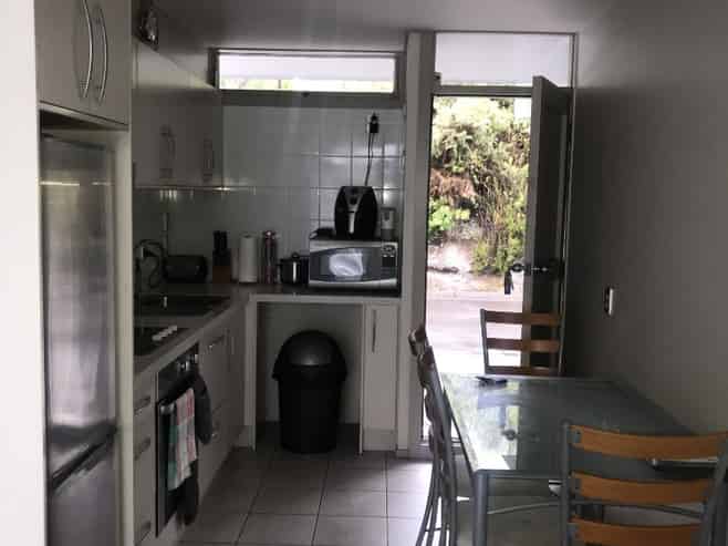 8 (C1/300  Lake Terrace, Taupo