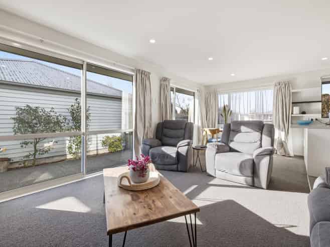 39 Baynes Street, Burwood