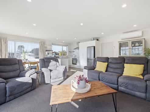 39 Baynes Street, Burwood