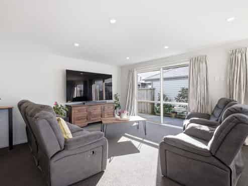 39 Baynes Street, Burwood