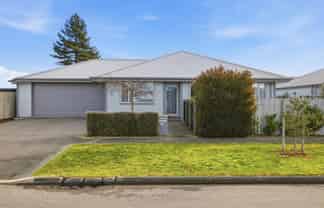 39 Baynes Street, Burwood