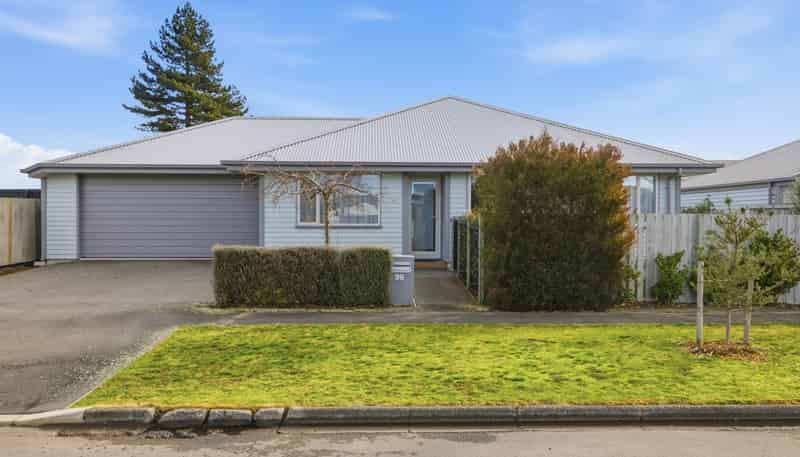 39 Baynes Street, Burwood