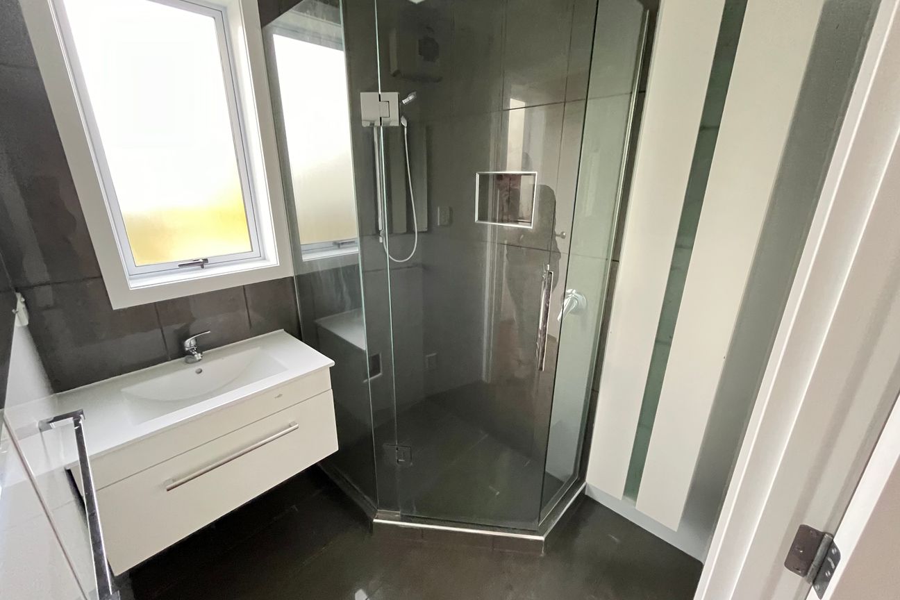 Affordable, Modern and Move-In Ready! - Meer