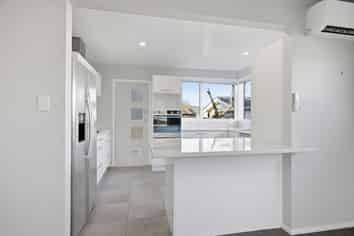 2/154 Warren Crescent, Hillmorton
