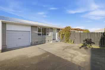 2/154 Warren Crescent, Hillmorton