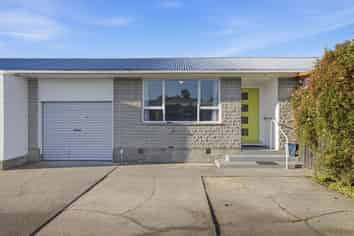 2/154 Warren Crescent, Hillmorton