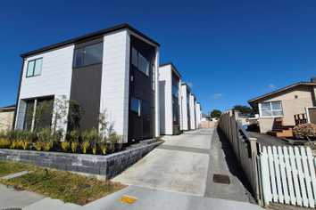 43 Friesian Drive, Mangere