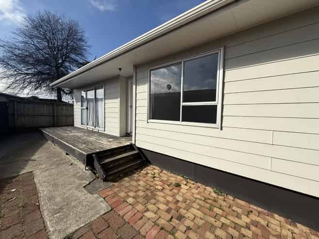426 Roscommon Road, Clendon Park