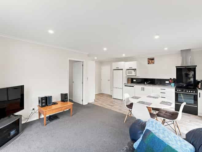 80 Ngamotu Road, Spotswood