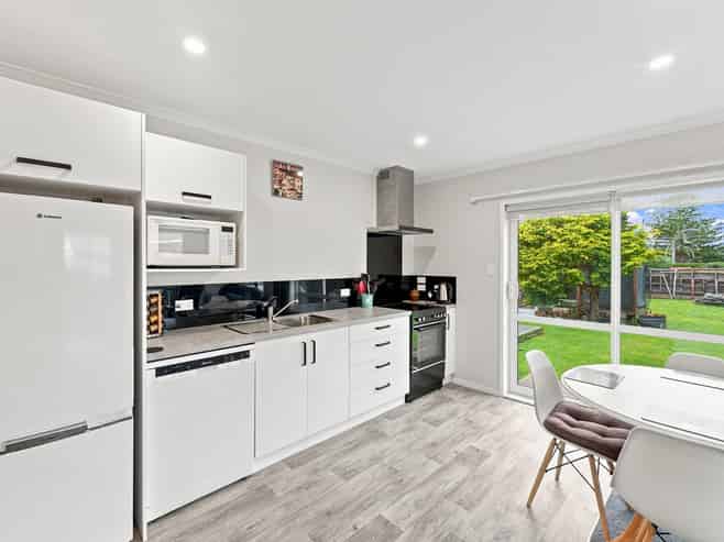 80 Ngamotu Road, Spotswood