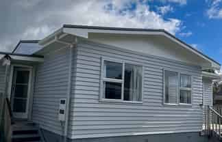 2/122A Victoria Street, Onehunga