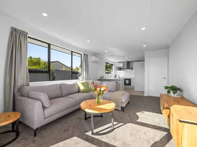 17 Brookfield Place, Redwoodtown