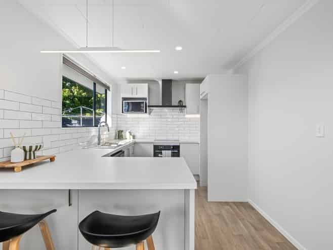 17 Brookfield Place, Redwoodtown