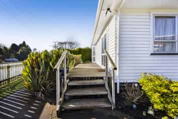 13 Bridger Place, Eltham