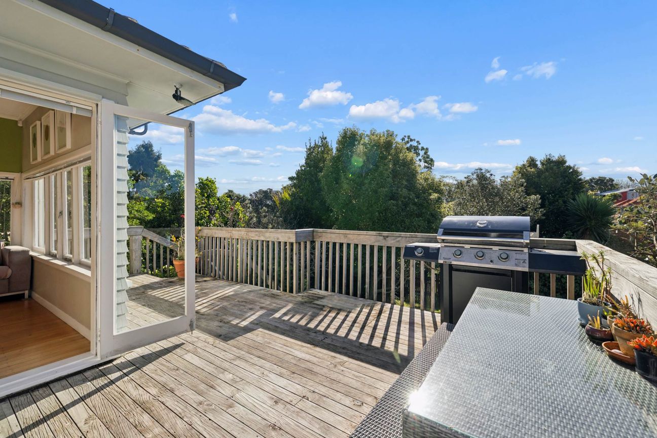 Discover a Classic 1950s Grey Lynn Bungalow - Widok 3