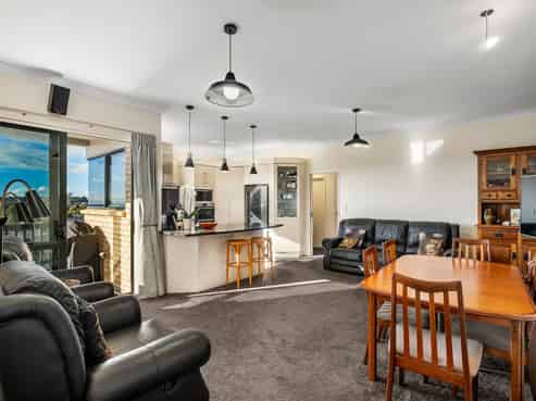 35 Estuary View Road, Welcome Bay