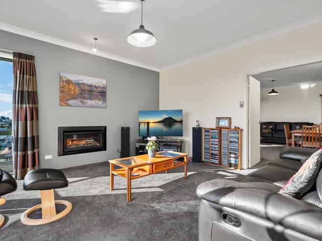 35 Estuary View Road, Welcome Bay