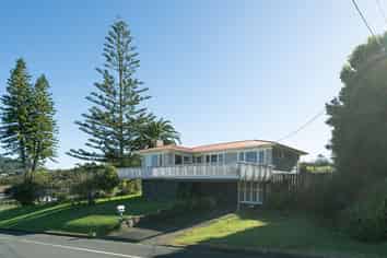 85 Valley Road, Hikurangi