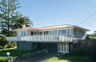 85 Valley Road, Hikurangi