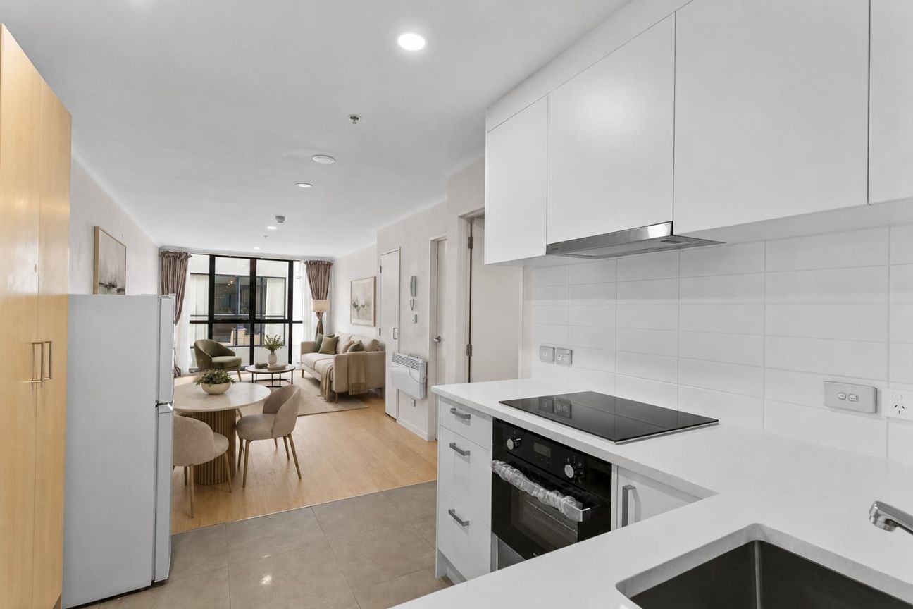 Renovated Apartment with Carpark | Unbeatable Location - Ansicht 2