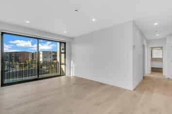 204/165 Lake Road, Northcote