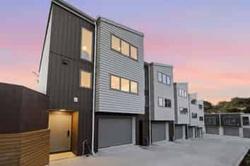 72B Sycamore Drive, Sunnynook
