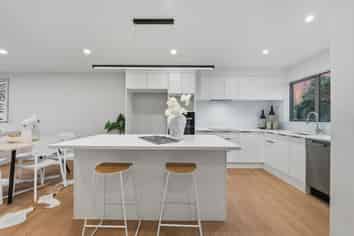 72B Sycamore Drive, Sunnynook