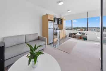 707/17 Putney Way, Manukau