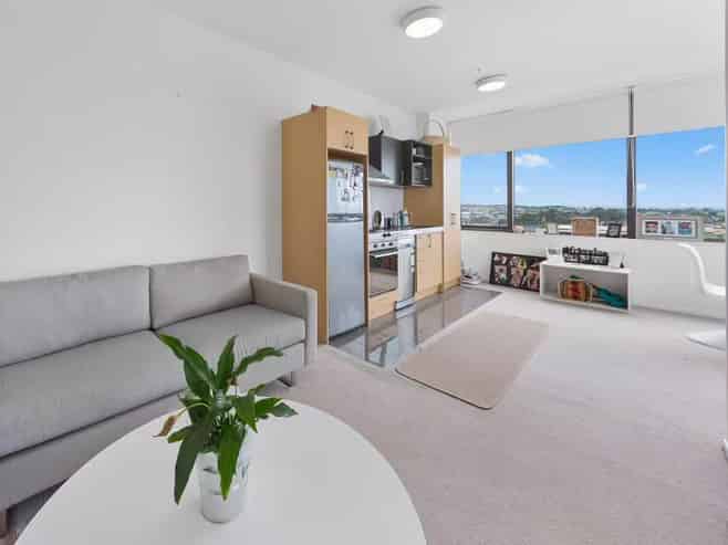 707/17 Putney Way, Manukau