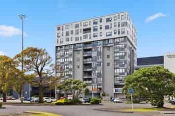 707/17 Putney Way, Manukau