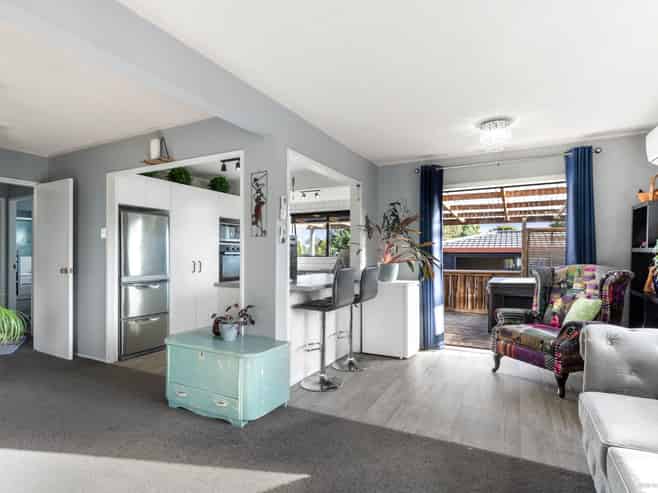 36  Racecourse Road, Waiuku