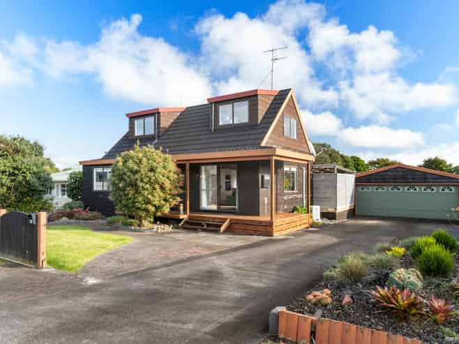 36  Racecourse Road, Waiuku