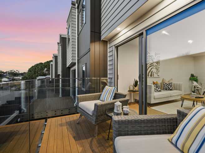 72 & 74 Sycamore Drive, Sunnynook