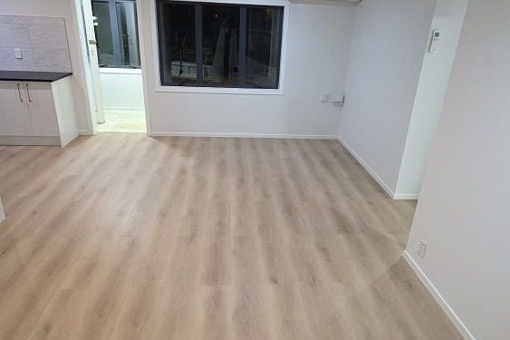 Fully Renovated 2BR Unit in Blockhouse Bay! - Aanzicht 6