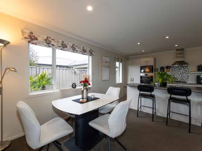 800 Albert Street, Parkvale