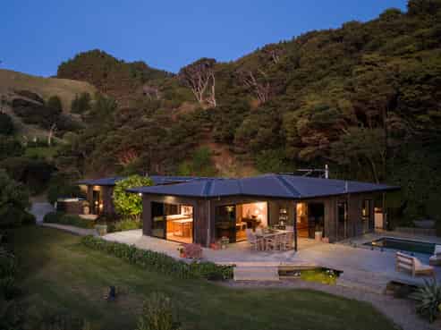 380 Whaanga Road, Raglan