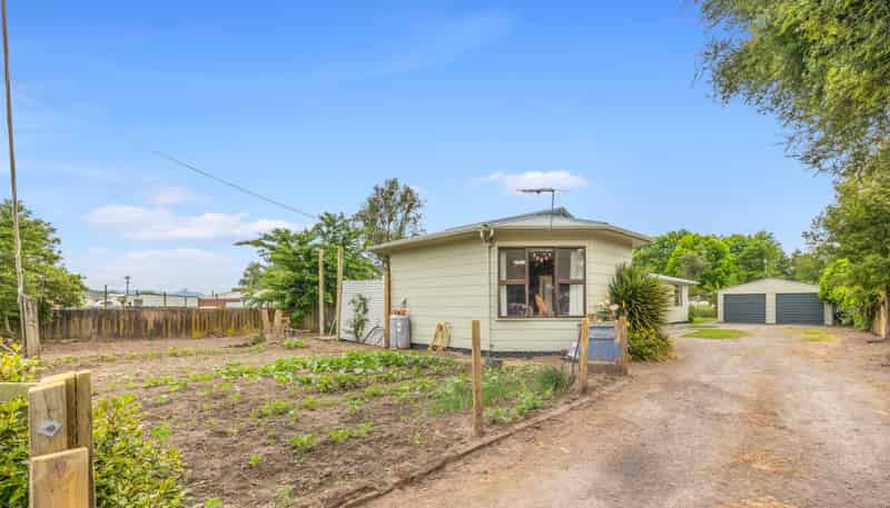11 Earle Road, Broadlands