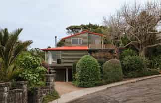 10 Peregrine Place, Birkenhead