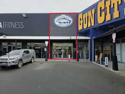 Large-format retail opportunity on Cranford Street