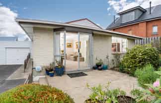 232 Highgate, Roslyn