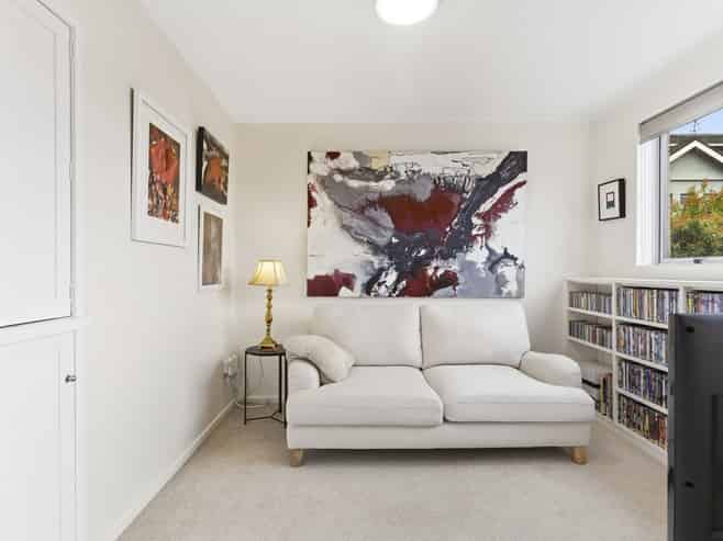 18C Garfield Avenue, Roslyn