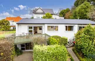 18C Garfield Avenue, Roslyn