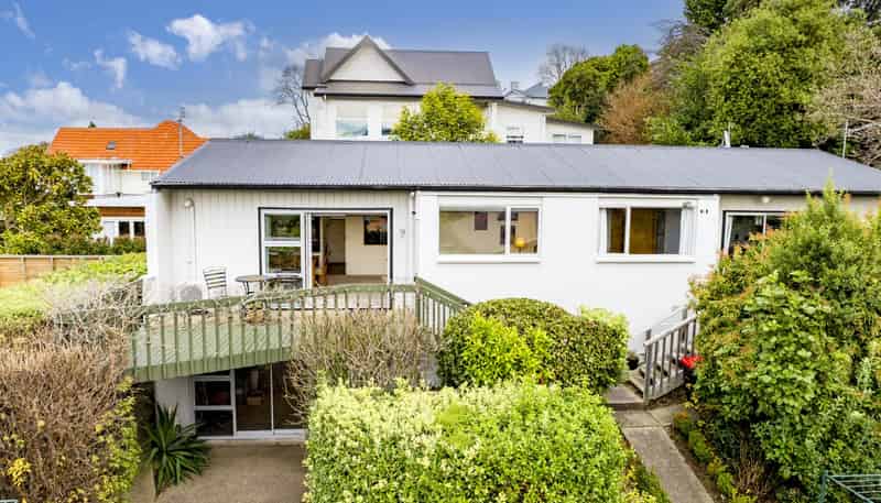 18C Garfield Avenue, Roslyn