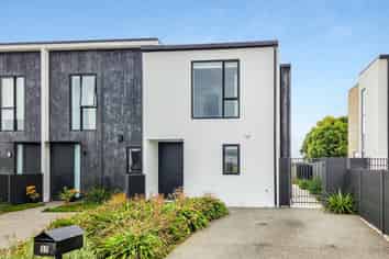 37 Pipi Place, Levin