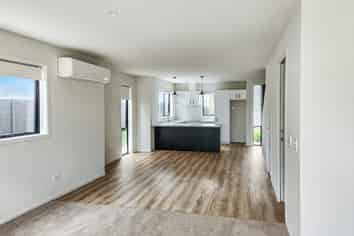 37 Pipi Place, Levin
