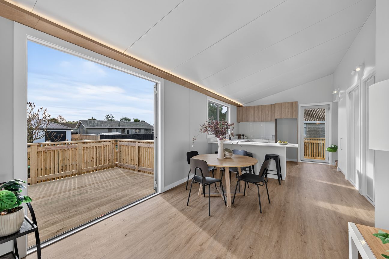 Brand-New, Bright & Ready to Enjoy - Fler
